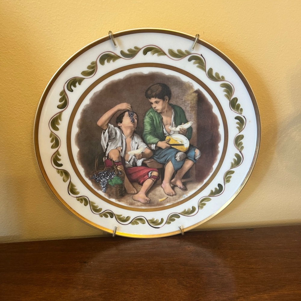 Hand painted Hanging Decorative Plate br Limoges France